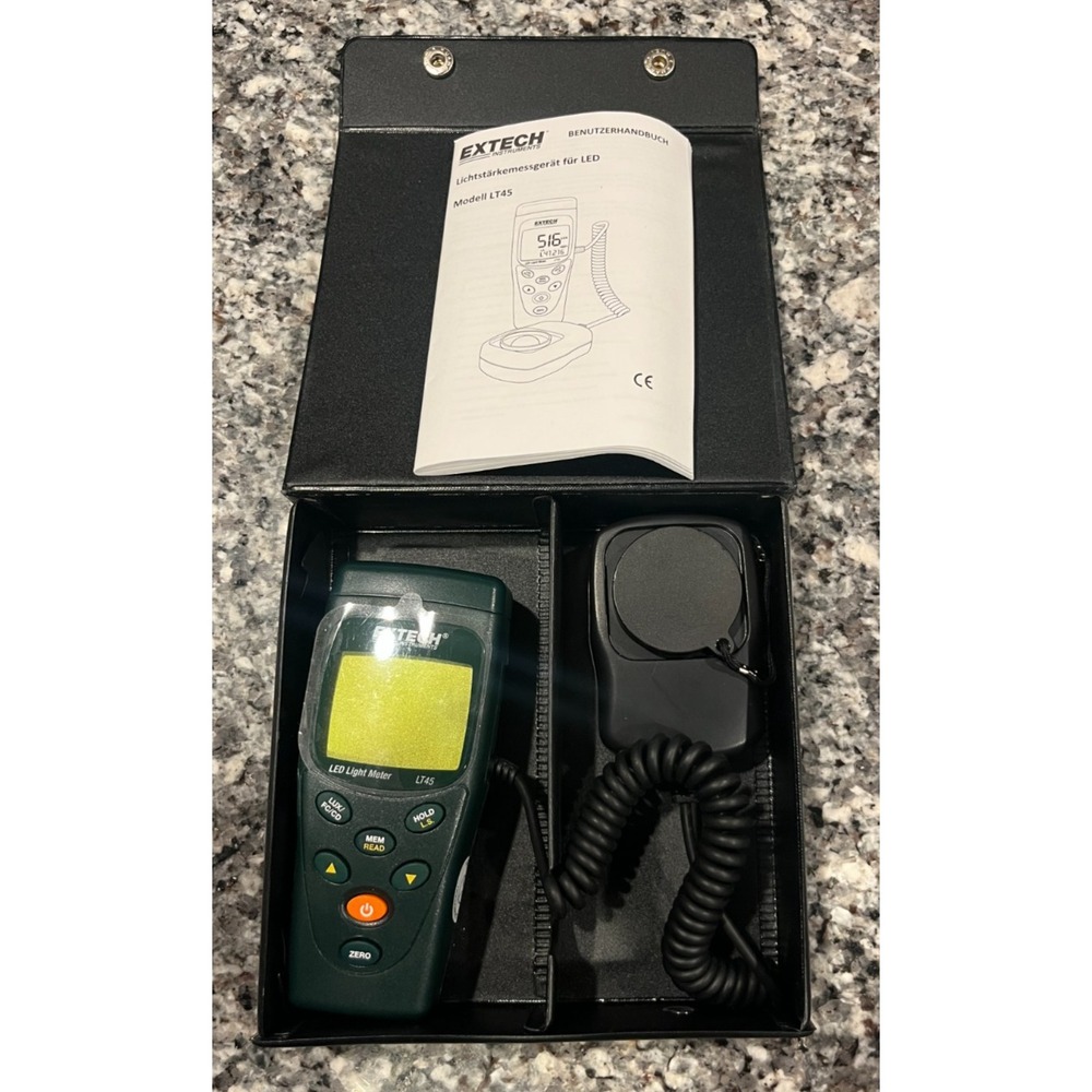 Extech LT45 LED Light Meter Lux Foot-Candle Calibrated with Case‎ and Manual
